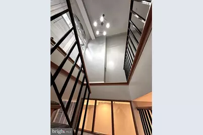 107 Arch Street #1E, Philadelphia, PA 19106 - Photo 2