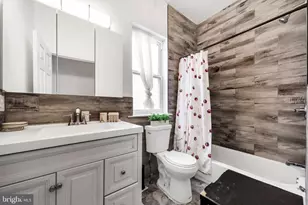 1635 N 33rd St, Philadelphia, PA 19121 - Photo 12