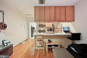 1100 Vine St, Philadelphia, PA 19107 - Photo 4