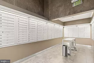 210 Locust St, Philadelphia, PA 19106 - Photo 8