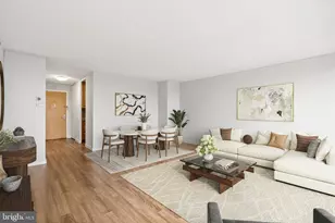 210 Locust St, Philadelphia, PA 19106 - Photo 18