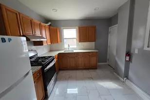 5962 Elsinore St, Philadelphia, PA 19120 - Photo 8