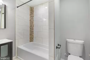 2208 S 5th St, Philadelphia, PA 19148 - Photo 20