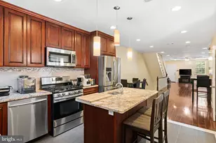 2328 Reed St, Philadelphia, PA 19146 - Photo 10