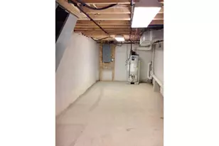 2325 Watkins St, Philadelphia, PA 19145 - Photo 8