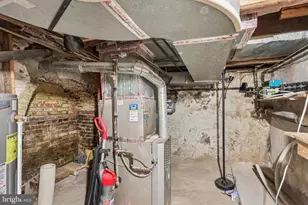 523 S Leithgow St, Philadelphia, PA 19147 - Photo 26