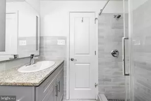 2011 Spruce St, Philadelphia, PA 19103 - Photo 12