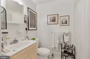 2137 Spruce St, Philadelphia, PA 19103 - Photo 10