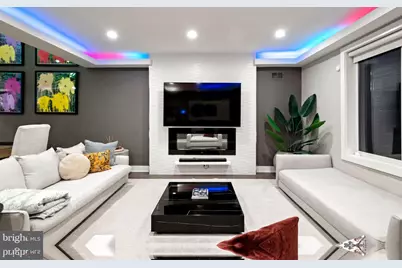 1121 Earl Street, Philadelphia, PA 19125 - Photo 8