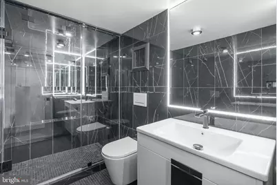 219 S 18th Street #710, Philadelphia, PA 19103 - Photo 32