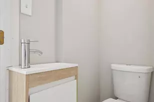 832 Kenmore Rd, Philadelphia, PA 19151 - Photo 8