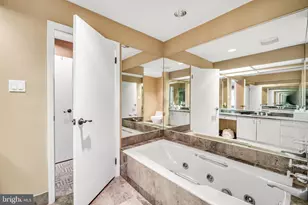 16 S Kings Oak Ln, Philadelphia, PA 19115 - Photo 28