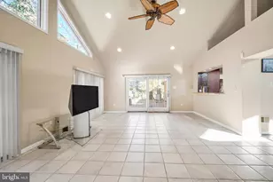 16 S Kings Oak Ln, Philadelphia, PA 19115 - Photo 18