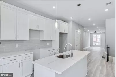 902 W Susquehanna Avenue #1, Philadelphia, PA 19122 - Photo 2