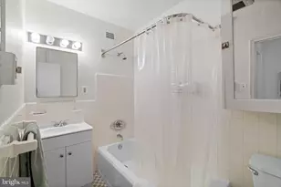 2601 Pennsylvania Ave, Philadelphia, PA 19130 - Photo 10