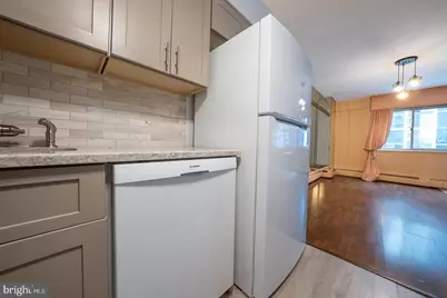 1900 John F Kennedy Boulevard #1012, Philadelphia, PA 19103 - Photo 4