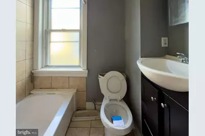 1638 W Victoria Street, Philadelphia, PA 19140 - Photo 14