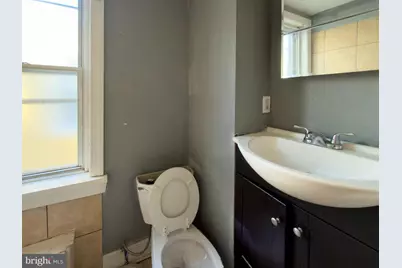 1638 W Victoria Street, Philadelphia, PA 19140 - Photo 16