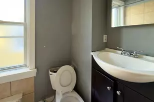 1638 W Victoria St, Philadelphia, PA 19140 - Photo 16