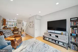 2122 Pemberton St, Philadelphia, PA 19146 - Photo 12