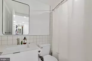 2007 Cambridge St, Philadelphia, PA 19130 - Photo 14