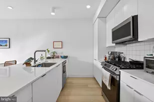 2007 Cambridge St, Philadelphia, PA 19130 - Photo 4