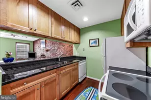 102 Church St, Philadelphia, PA 19106 - Photo 8