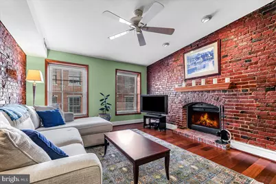 102 Church Street #402, Philadelphia, PA 19106 - Photo 2