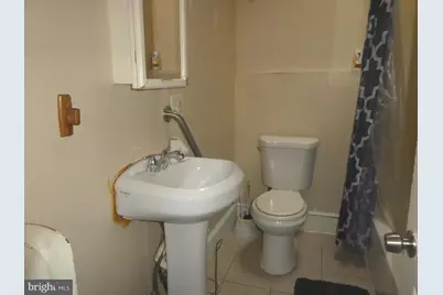 956 E Price Street, Philadelphia, PA 19138 - Photo 12