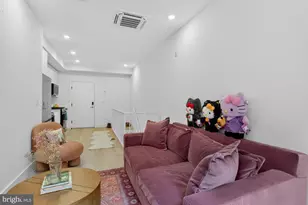 2007 Cambridge St, Philadelphia, PA 19130 - Photo 4