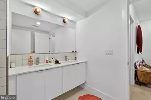 2007 Cambridge St, Philadelphia, PA 19130 - Photo 12