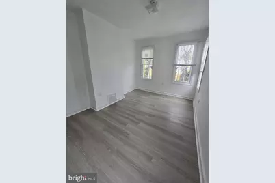 1009 W Susquehanna Avenue, Philadelphia, PA 19122 - Photo 22