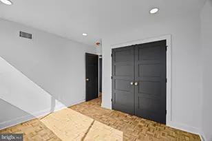 242 Locust St, Philadelphia, PA 19106 - Photo 28