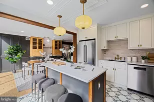 242 Locust St, Philadelphia, PA 19106 - Photo 4