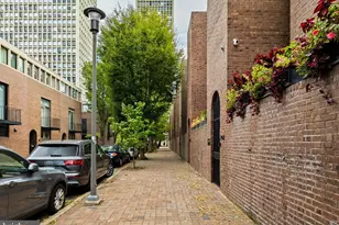 242 Locust St, Philadelphia, PA 19106 - Photo 60