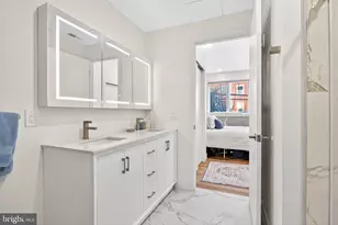 300 Christian St, Philadelphia, PA 19147 - Photo 16