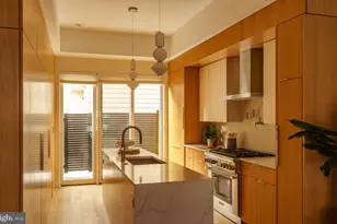 516 S 21st St, Philadelphia, PA 19146 - Photo 6