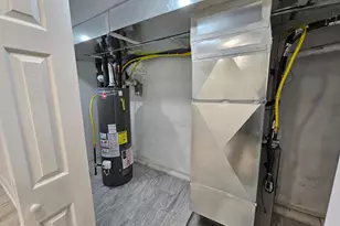 2059 Wilmot St, Philadelphia, PA 19124 - Photo 22