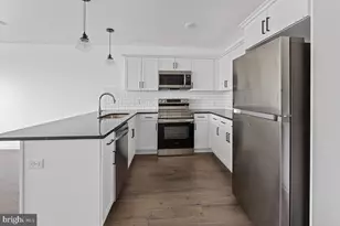 404 Fountain St, Philadelphia, PA 19128 - Photo 2