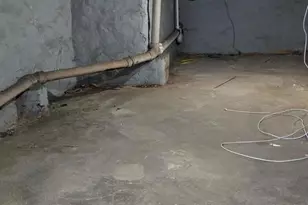 1609 S LeCount St, Philadelphia, PA 19145 - Photo 8