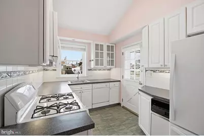 7709 Hartel Avenue, Philadelphia, PA 19152 - Photo 12