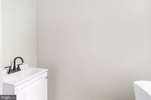 4288 Viola St, Philadelphia, PA 19104 - Photo 8