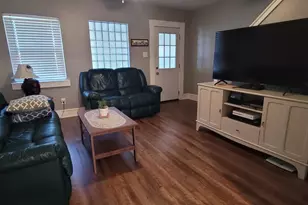 1022 W Oregon Ave, Philadelphia, PA 19148 - Photo 2