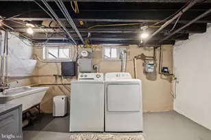 2041 S Bancroft St, Philadelphia, PA 19145 - Photo 32