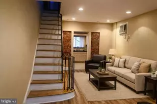 2041 S Bancroft St, Philadelphia, PA 19145 - Photo 12