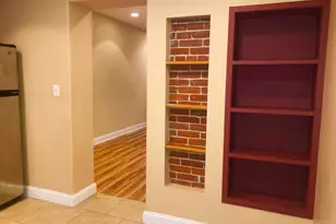 2041 S Bancroft St, Philadelphia, PA 19145 - Photo 4