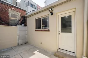 2041 S Bancroft St, Philadelphia, PA 19145 - Photo 34