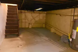 2041 S Bancroft St, Philadelphia, PA 19145 - Photo 16