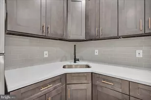 1135 W Venango St, Philadelphia, PA 19140 - Photo 10