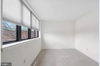 928 Wallace Street, Philadelphia, PA 19123 - Photo 12